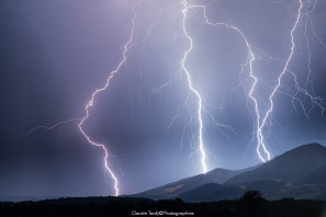 Paysages du Trièves. Photographie de foudres. "col du Fau 38" Orage Du 21/07/2020